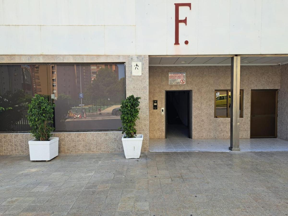 Ferienwohnung Comfortable Studio With Sea View Benidorm Exterior foto